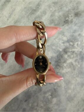 1980s Gruen Gold Tone Chain Figaro Watch